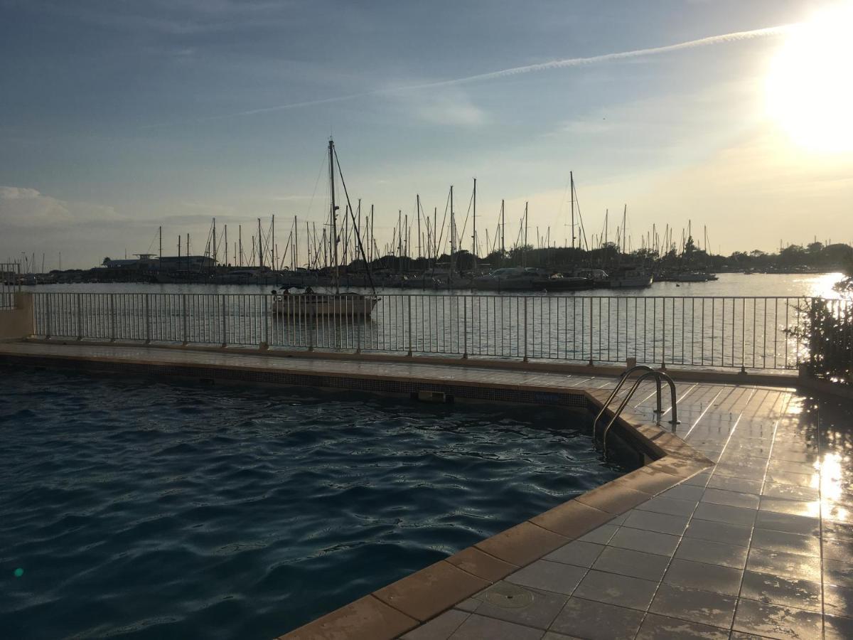 Studio - Les Pieds Dans L'Eau Agreable En Toutes Saisons 4 Couchages - Climatisation - Parking Prive - Piscine Sur Mer - Vue Magnifique Et Rare - Situation Optimum - Les Argonautes - Ile Des Pecheurs - Cap D'Agde Dış mekan fotoğraf
