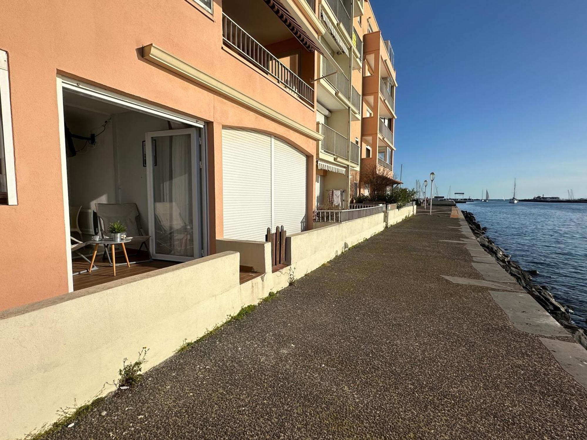 Studio - Les Pieds Dans L'Eau Agreable En Toutes Saisons 4 Couchages - Climatisation - Parking Prive - Piscine Sur Mer - Vue Magnifique Et Rare - Situation Optimum - Les Argonautes - Ile Des Pecheurs - Cap D'Agde Dış mekan fotoğraf